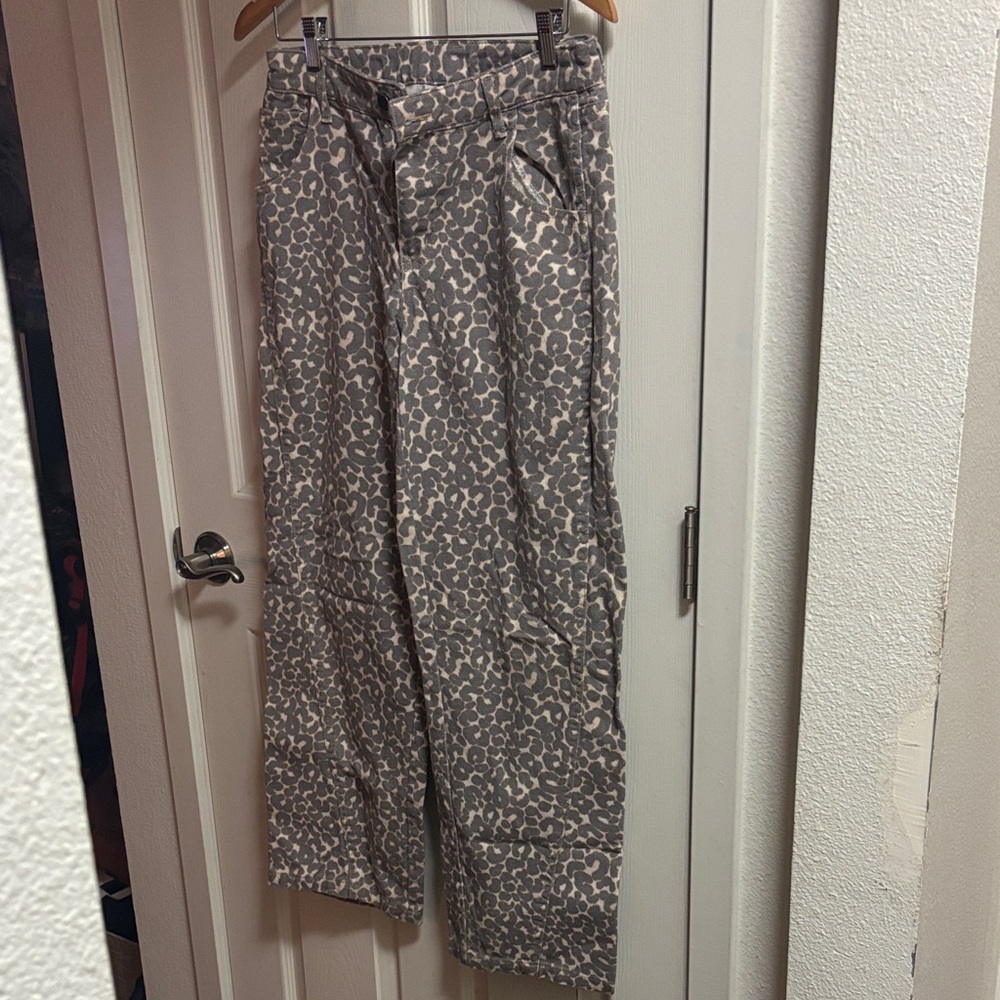 Wild Fable Gray Leopard Print Flare Jeans